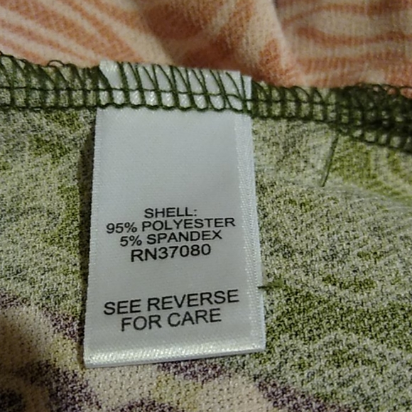 Cato ladies top, medium multi-colored print NWOT - Picture 3 of 4